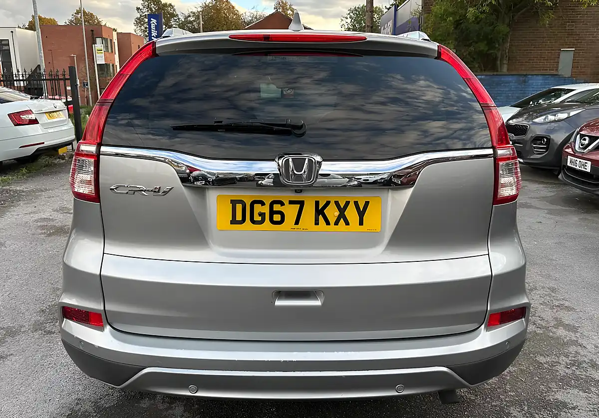 Used 2017 Honda Cr-V Se Plus Navi Silver - Interior and Exterior details 6