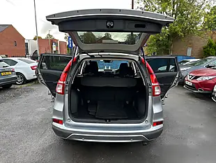 Used 2017 Honda Cr-V Se Plus Navi Silver - Interior and Exterior details 9