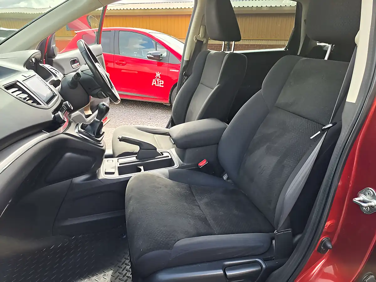 Used 2017 Honda Cr-V Se+ Red - Interior and Exterior details 12