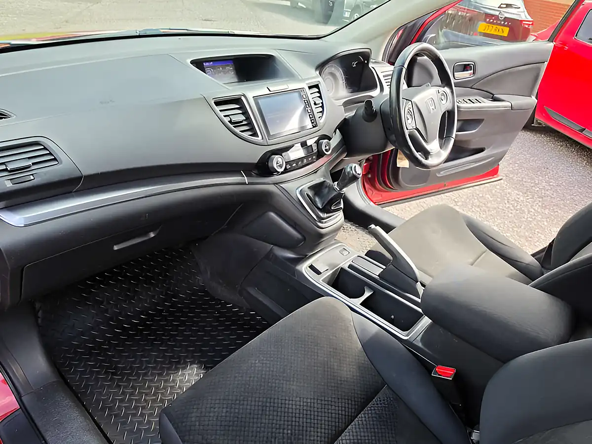 Used 2017 Honda Cr-V Se+ Red - Interior and Exterior details 13
