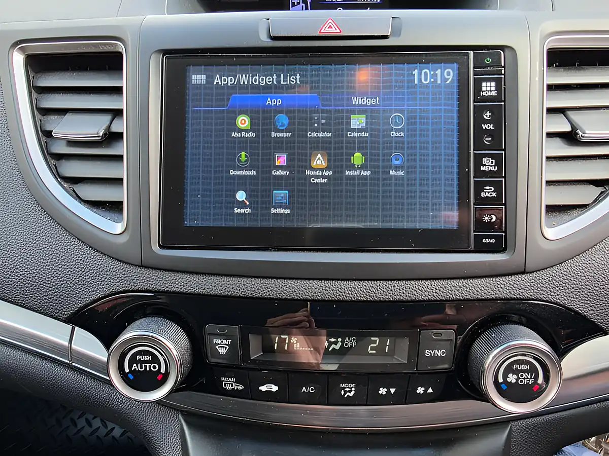 Used 2017 Honda Cr-V Se+ Red - Interior and Exterior details 17
