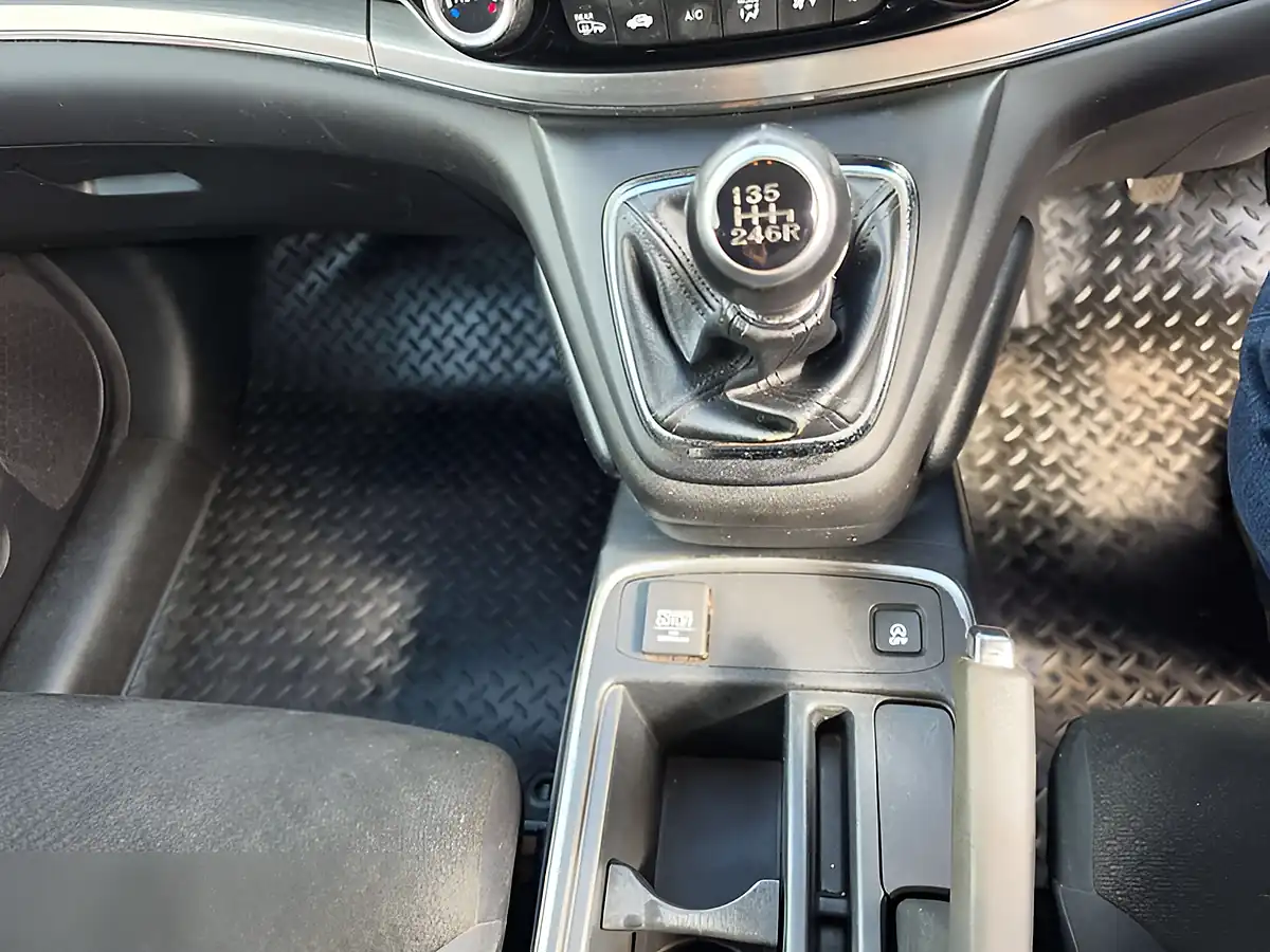 Used 2017 Honda Cr-V Se+ Red - Interior and Exterior details 18