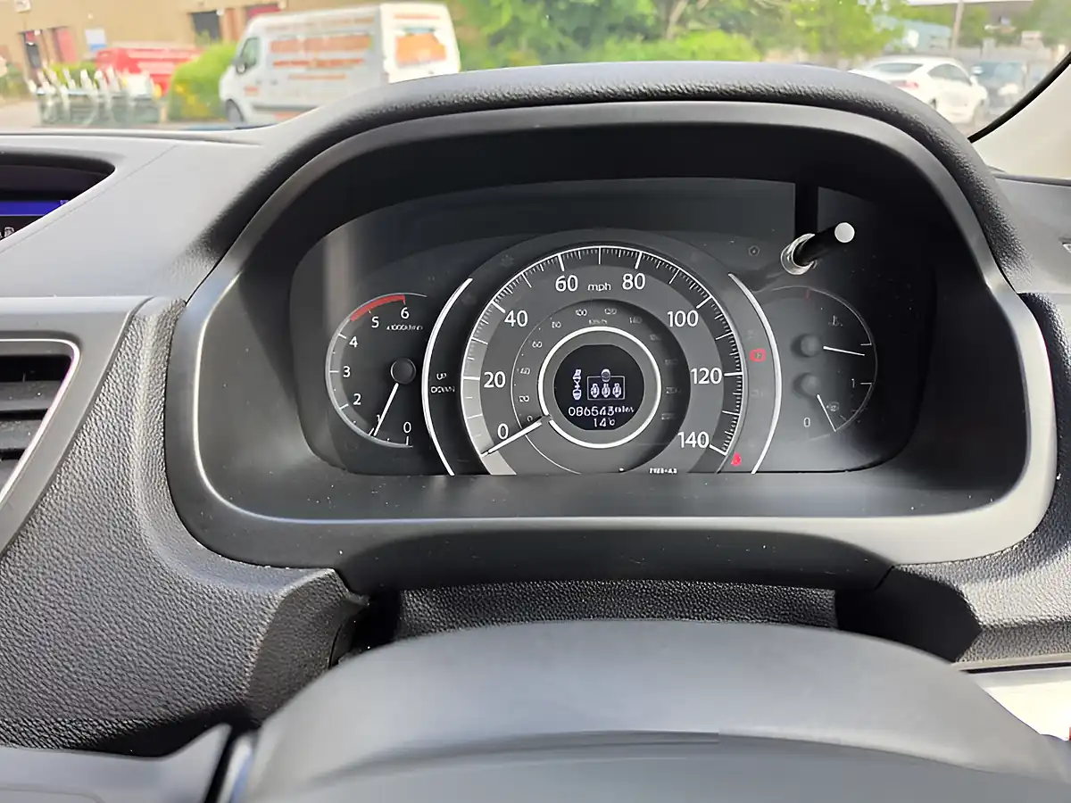 Used 2017 Honda Cr-V Se+ Red - Interior and Exterior details 19