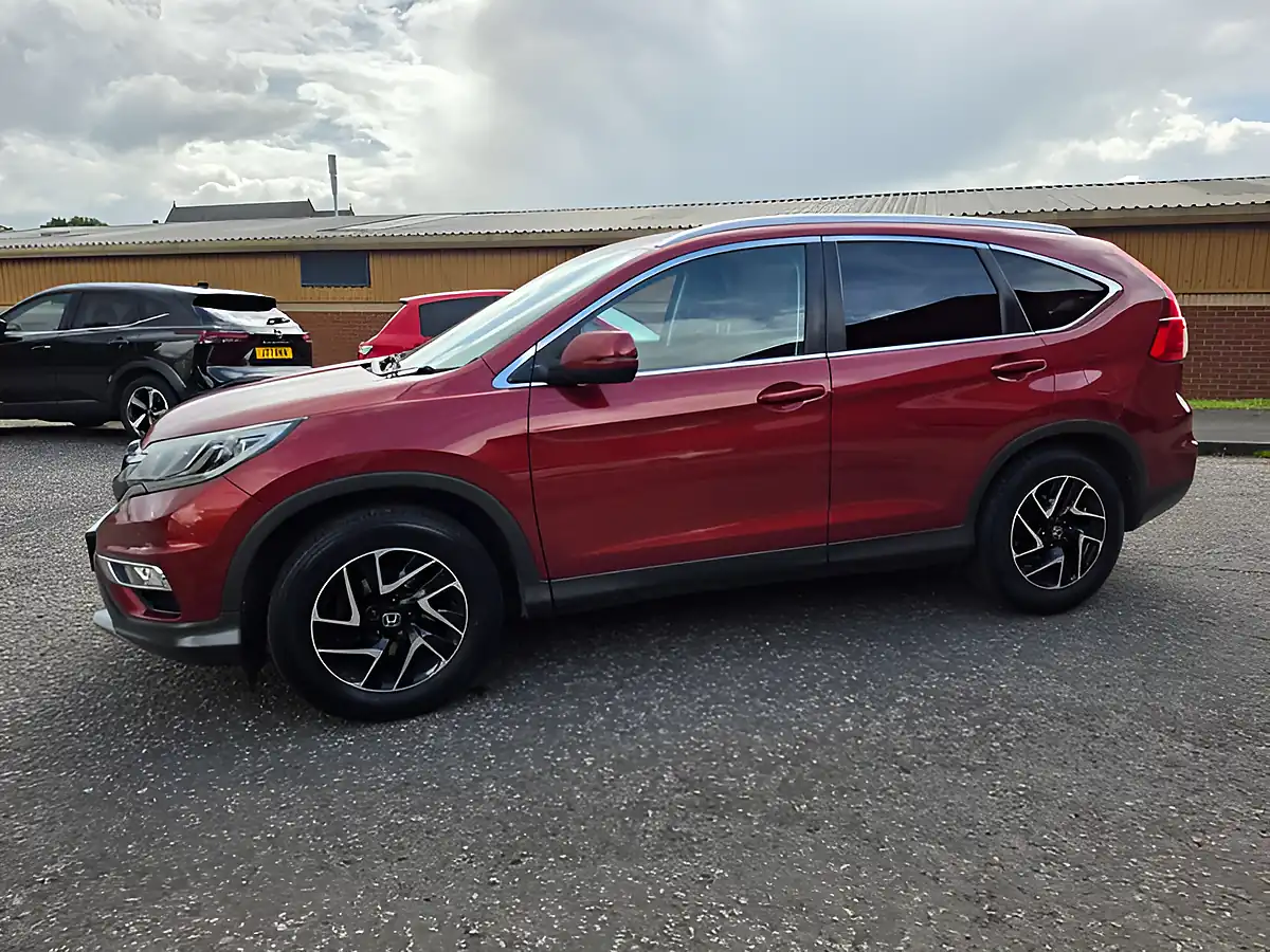 Used 2017 Honda Cr-V Se+ Red - Interior and Exterior details 5