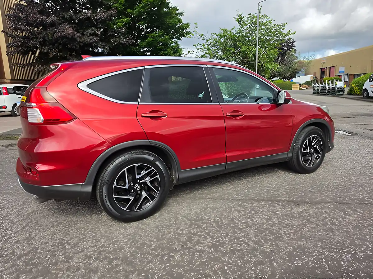 Used 2017 Honda Cr-V Se+ Red - Interior and Exterior details 6
