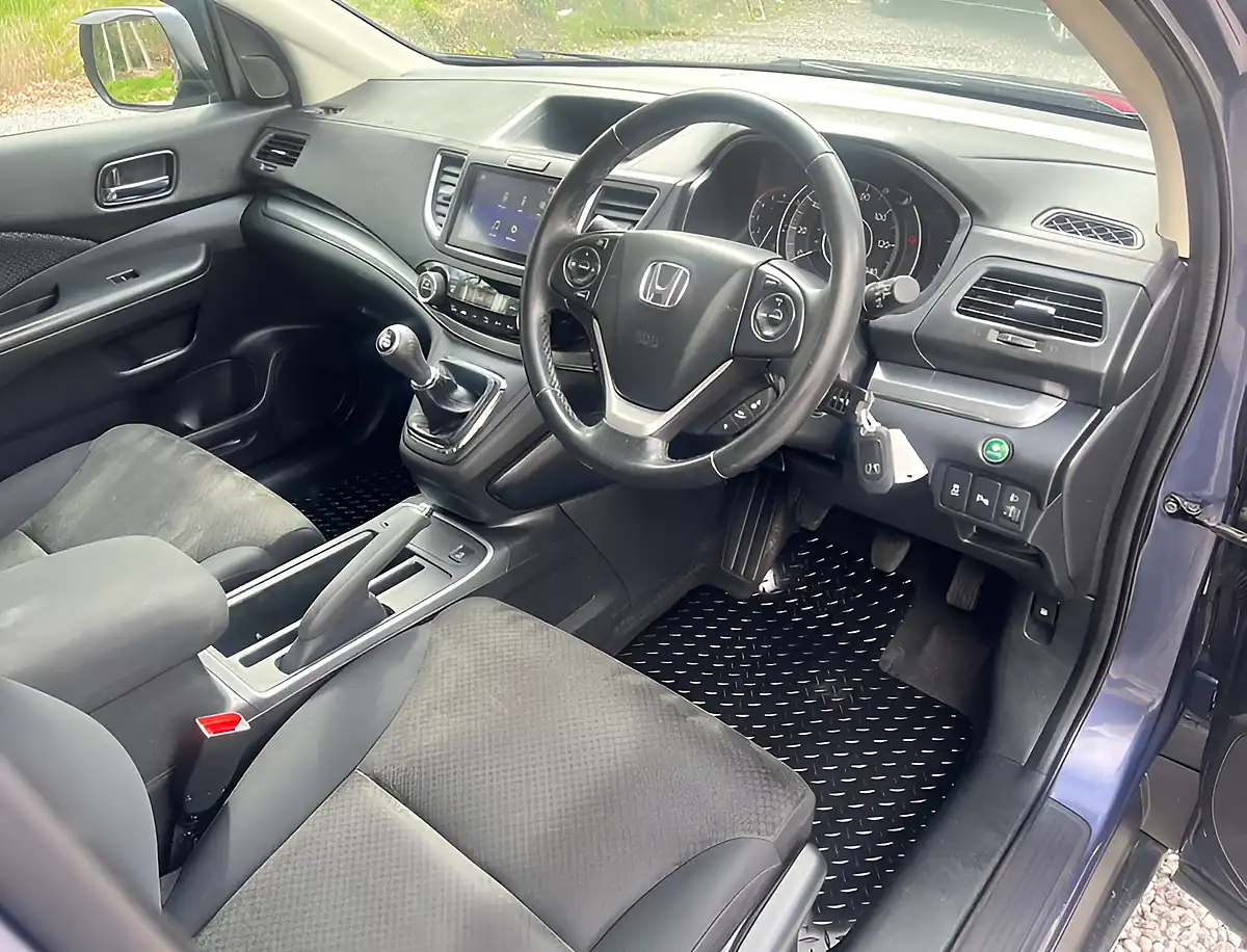 Used 2017 Honda Cr-V Se+ Twilight Blue - Interior and Exterior details 12