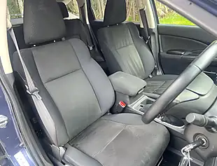 Used 2017 Honda Cr-V Se+ Twilight Blue - Interior and Exterior details 14