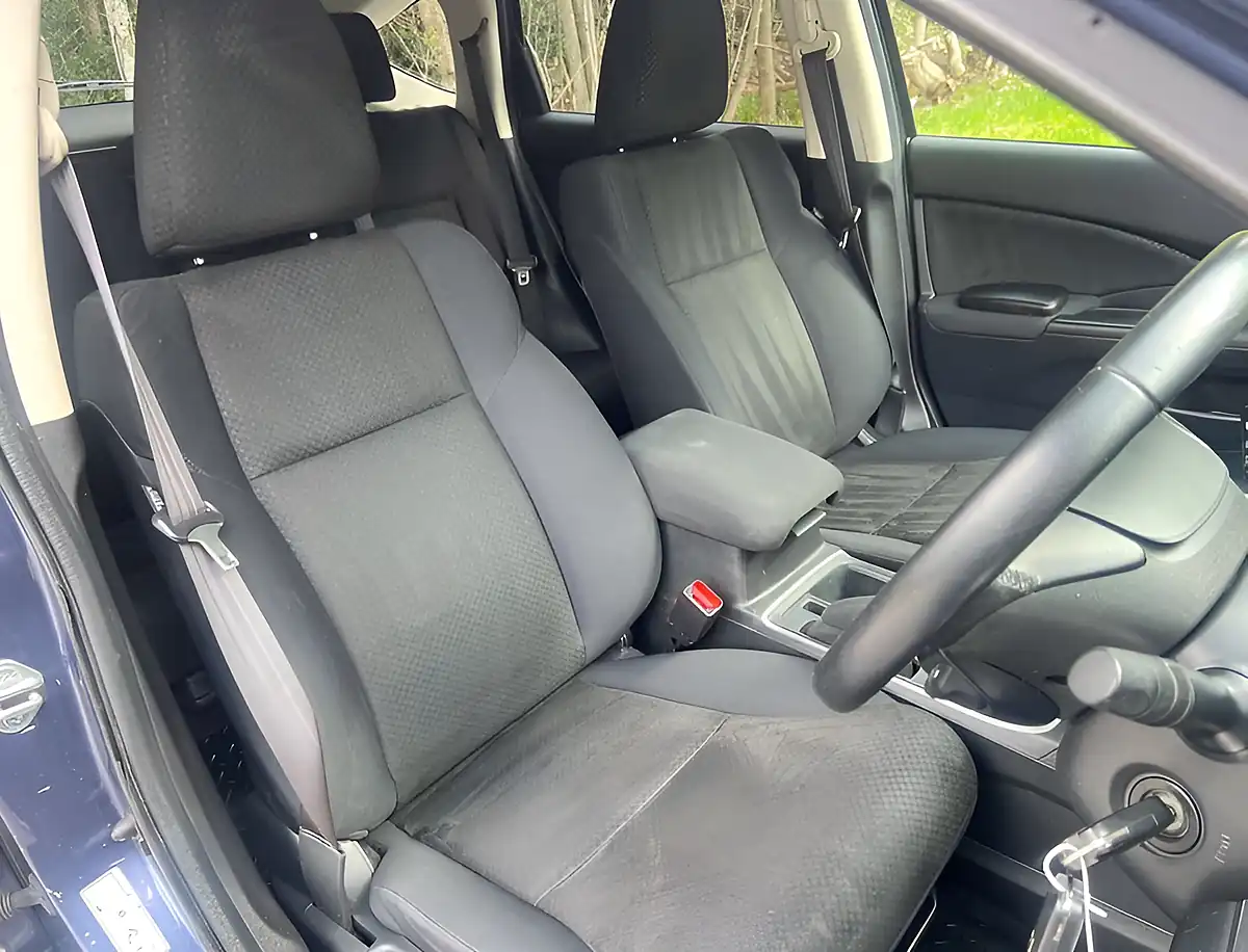 Used 2017 Honda Cr-V Se+ Twilight Blue - Interior and Exterior details 14