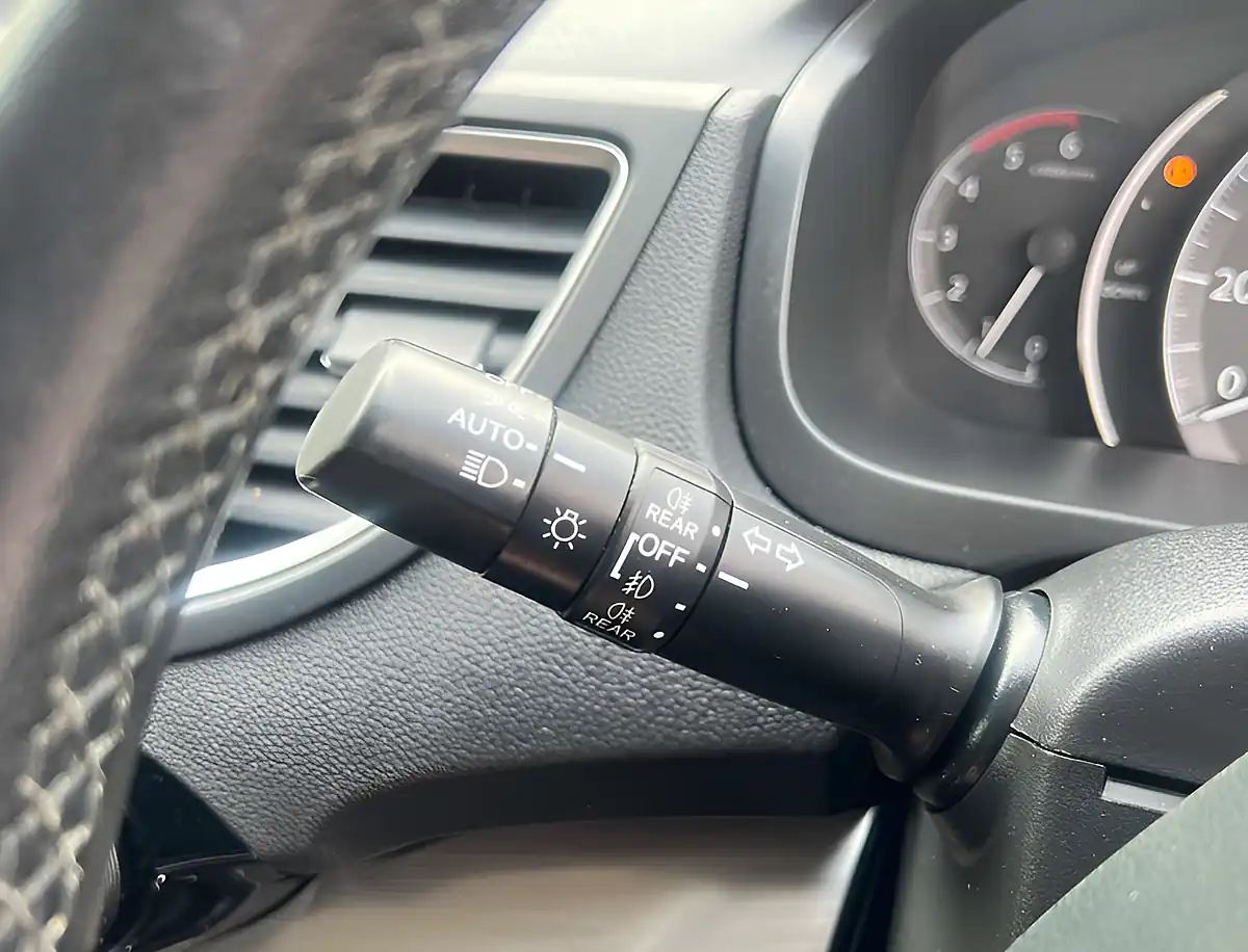 Used 2017 Honda Cr-V Se+ Twilight Blue - Interior and Exterior details 16