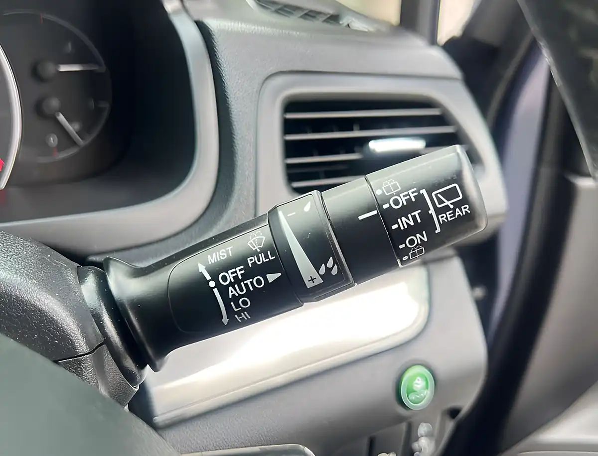 Used 2017 Honda Cr-V Se+ Twilight Blue - Interior and Exterior details 17