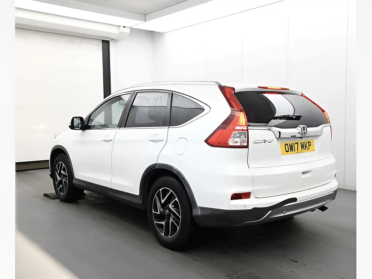 Used 2017 Honda Cr-V Se+ White - Interior and Exterior details 3