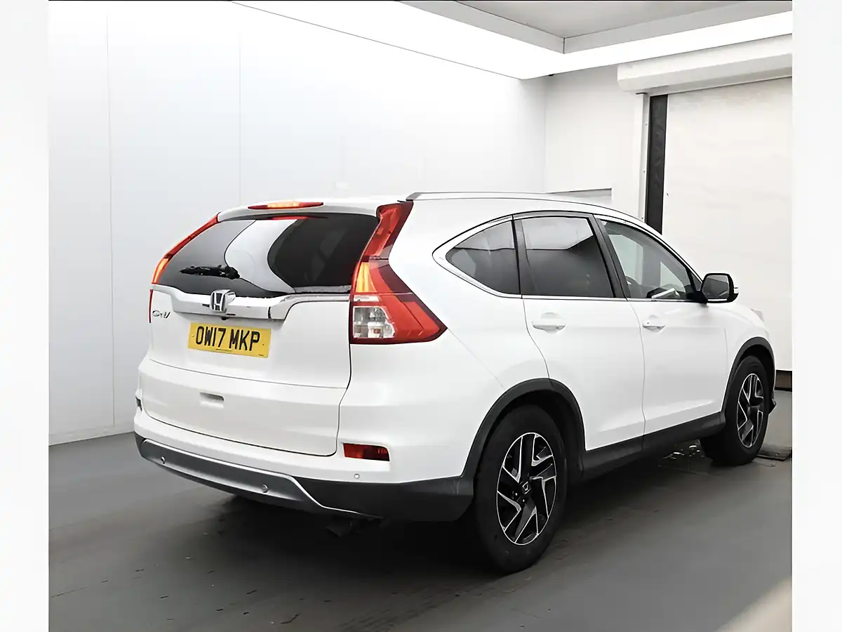 Used 2017 Honda Cr-V Se+ White - Interior and Exterior details 4