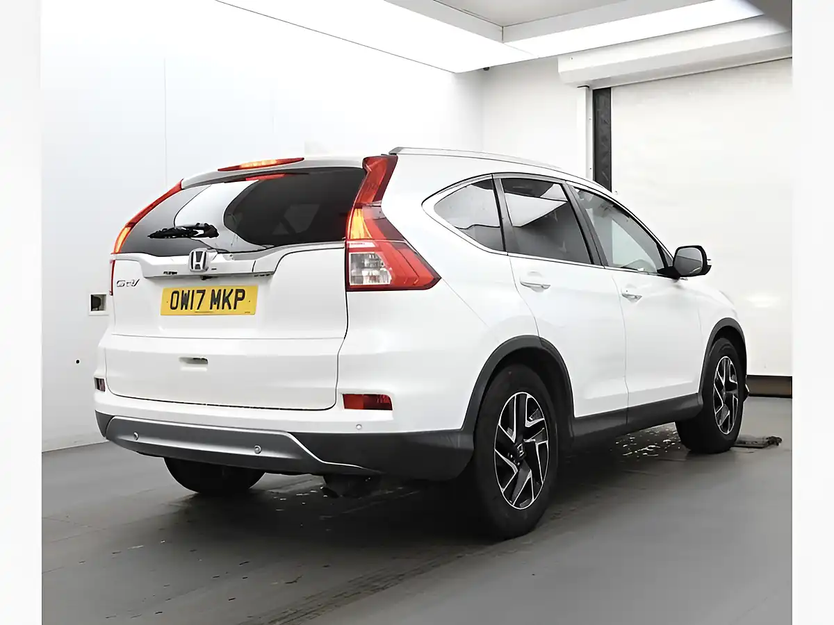 Used 2017 Honda Cr-V Se+ White - Interior and Exterior details 7