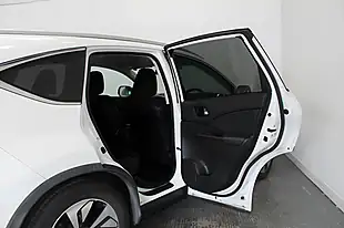 Used 2017 Honda Cr-V Sr White - Interior and Exterior details 12
