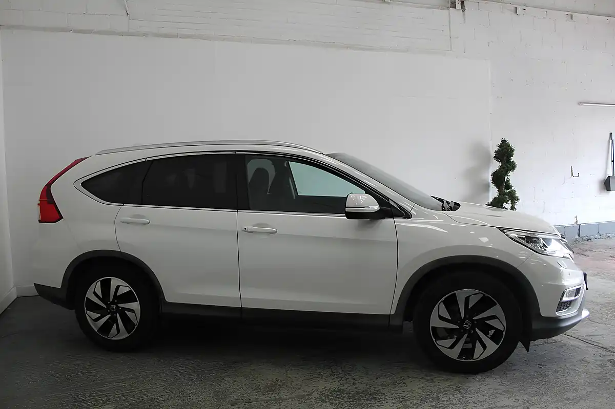 Used 2017 Honda Cr-V Sr White - Interior and Exterior details 3