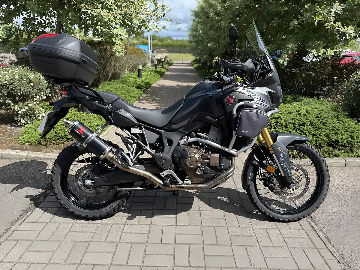 Used 2017 Honda Crf 1000 D-H Africa Twin Black - Front View