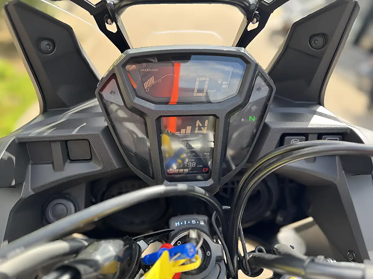 Used 2017 Honda Crf 1000 D-H Africa Twin Black - Interior and Exterior details 11