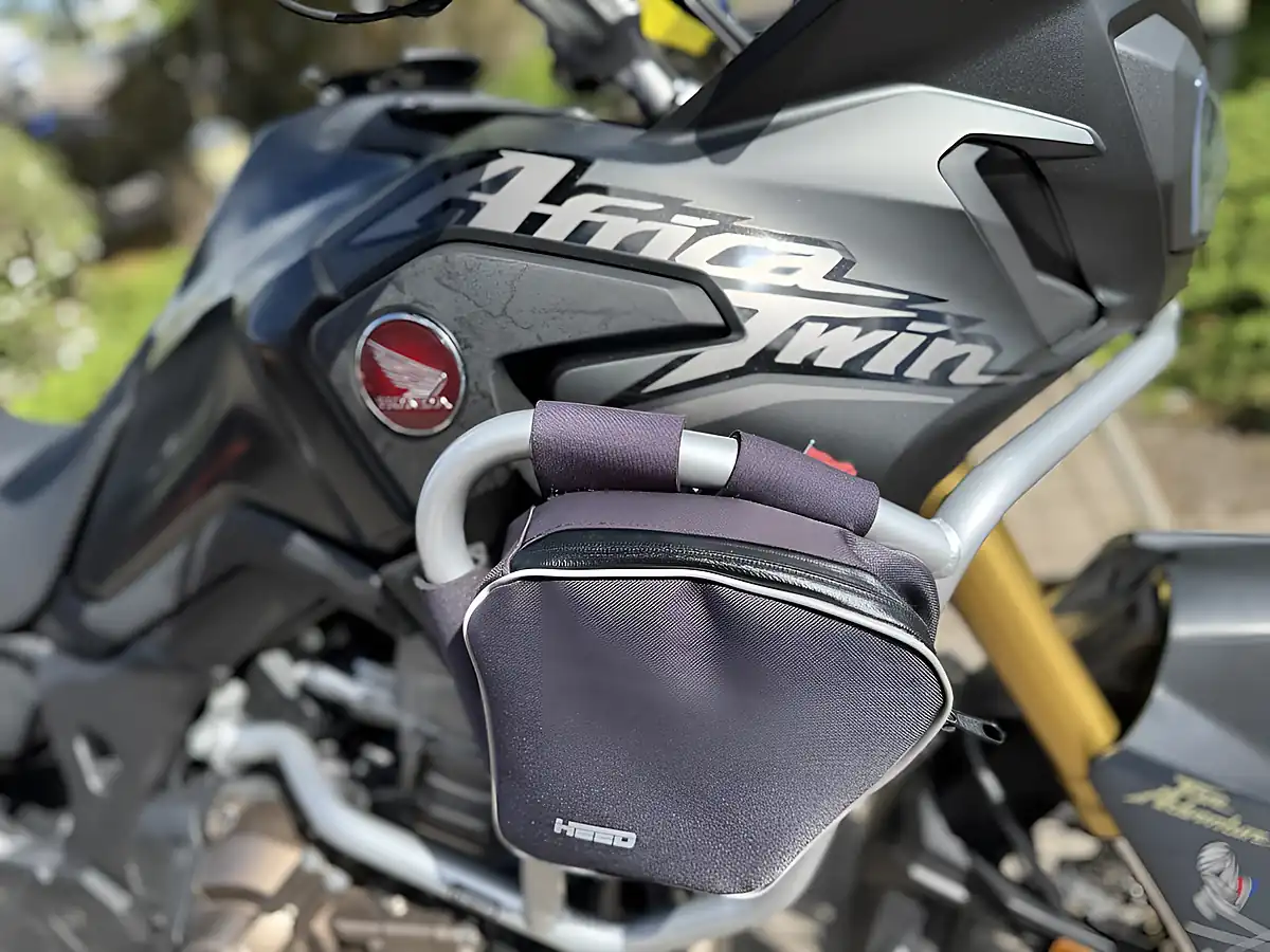 Used 2017 Honda Crf 1000 D-H Africa Twin Black - Interior and Exterior details 13