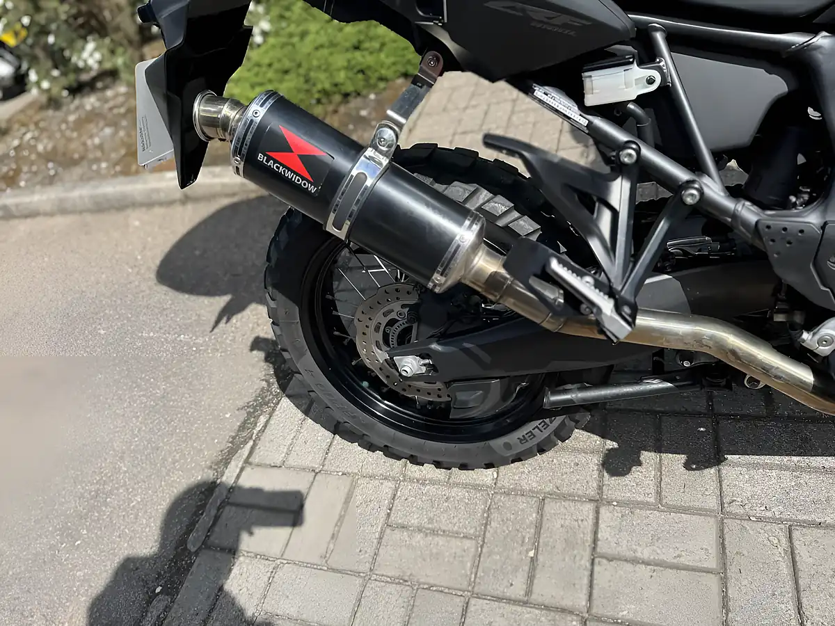 Used 2017 Honda Crf 1000 D-H Africa Twin Black - Interior and Exterior details 14