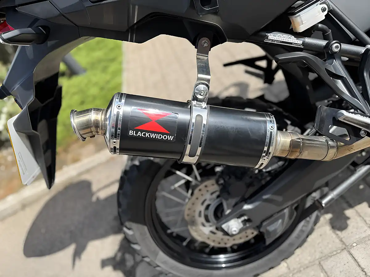 Used 2017 Honda Crf 1000 D-H Africa Twin Black - Interior and Exterior details 15