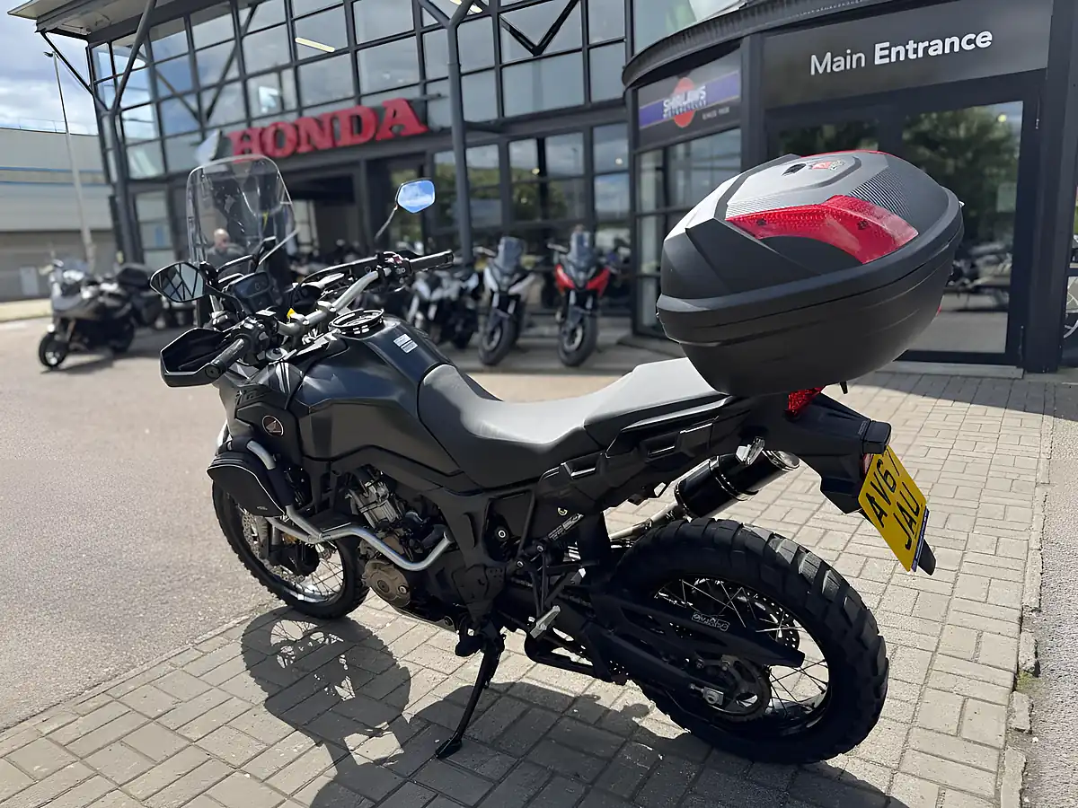 Used 2017 Honda Crf 1000 D-H Africa Twin Black - Interior and Exterior details 8