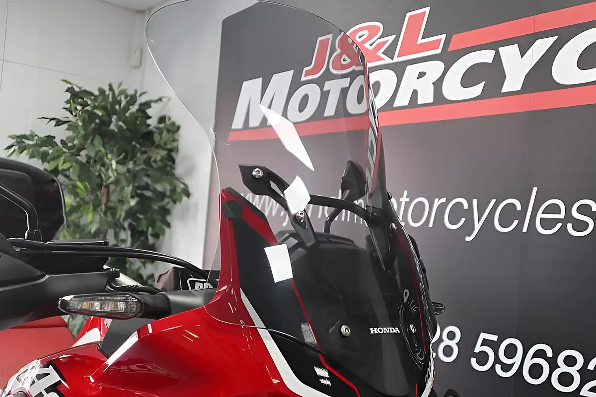 Used 2017 Honda CRF1000L Africa Twin Red - Interior and Exterior details 10