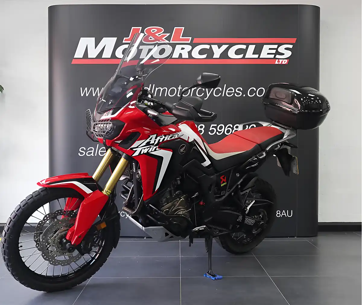 Used 2017 Honda CRF1000L Africa Twin Red - Interior and Exterior details 5