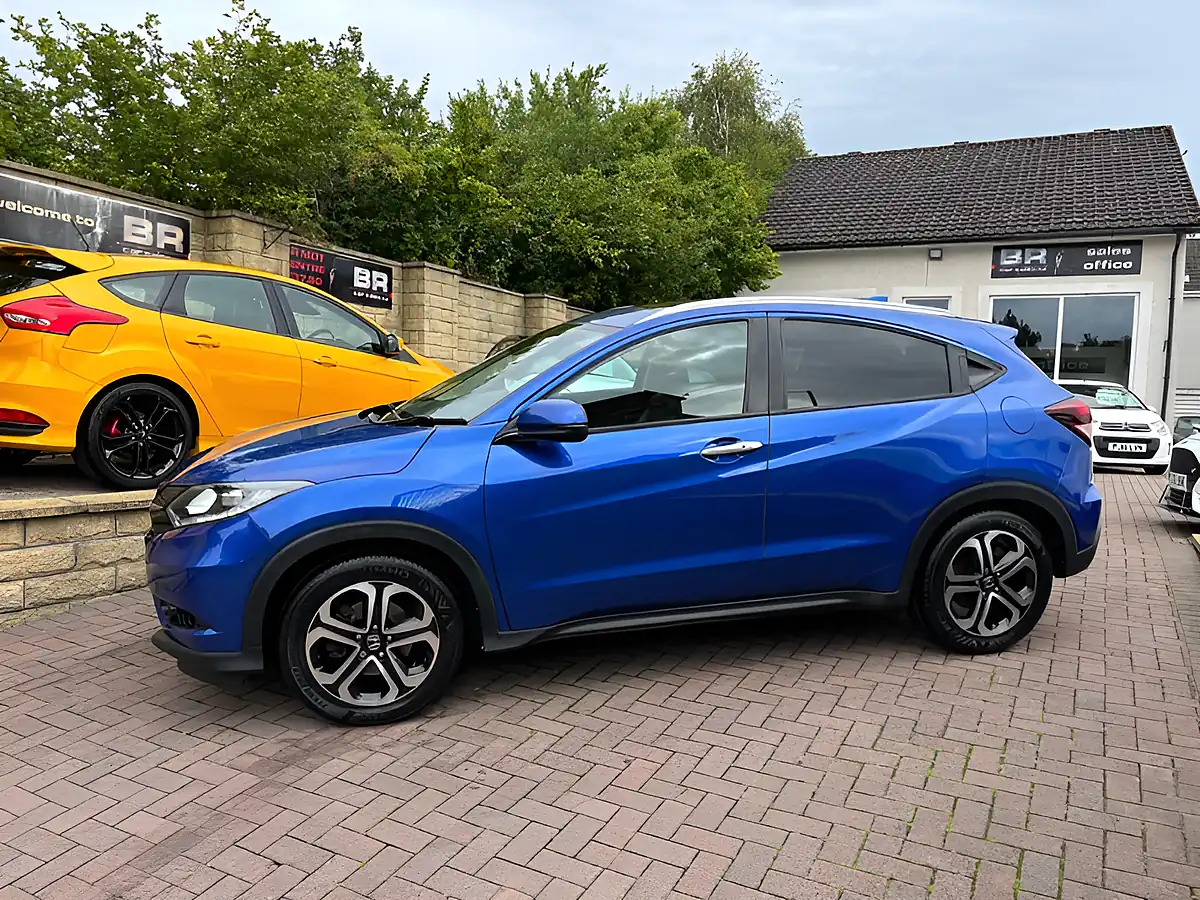 Used 2017 Honda Hr-V Ex Blue - Interior and Exterior details 5