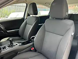 Used 2017 Honda Hr-V Se Navi Blue - Interior and Exterior details 4