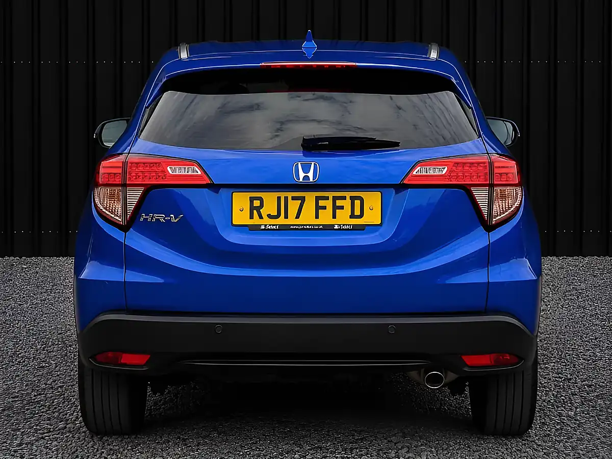 Used 2017 Honda Hr-V Se Navi Blue - Interior and Exterior details 7