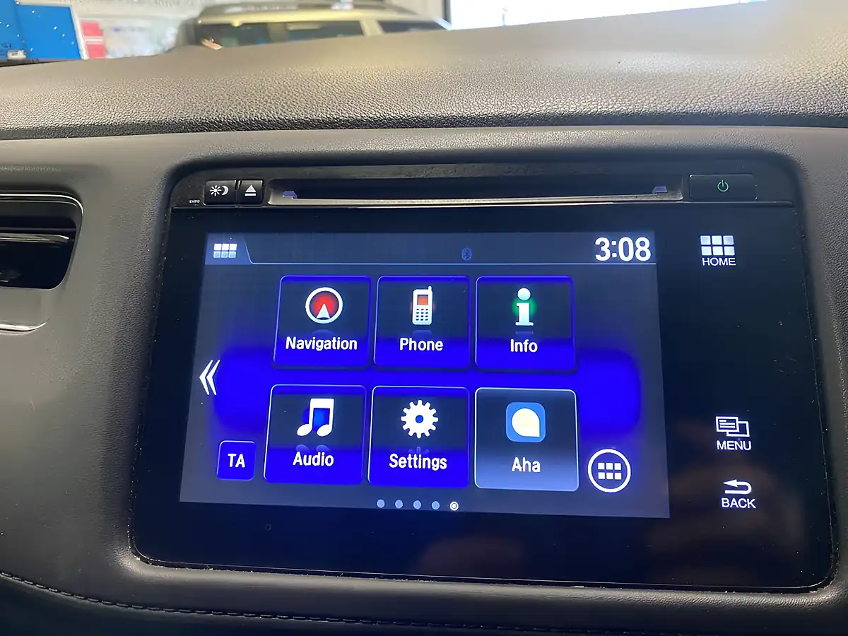 Used 2017 Honda Hr-V Se Navi Blue - Interior and Exterior details 14