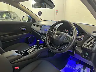 Used 2017 Honda Hr-V Se Navi Blue - Interior and Exterior details 17