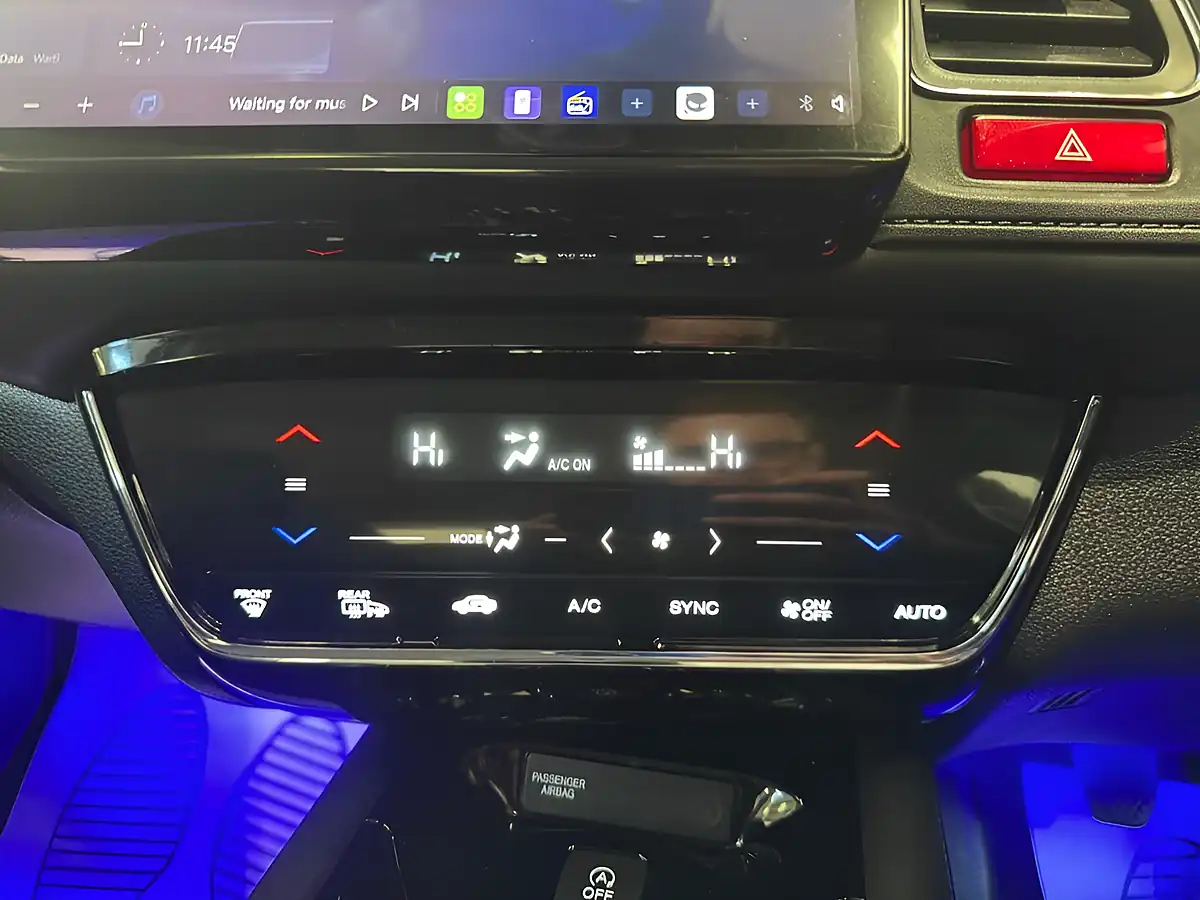 Used 2017 Honda Hr-V Se Navi Blue - Interior and Exterior details 19