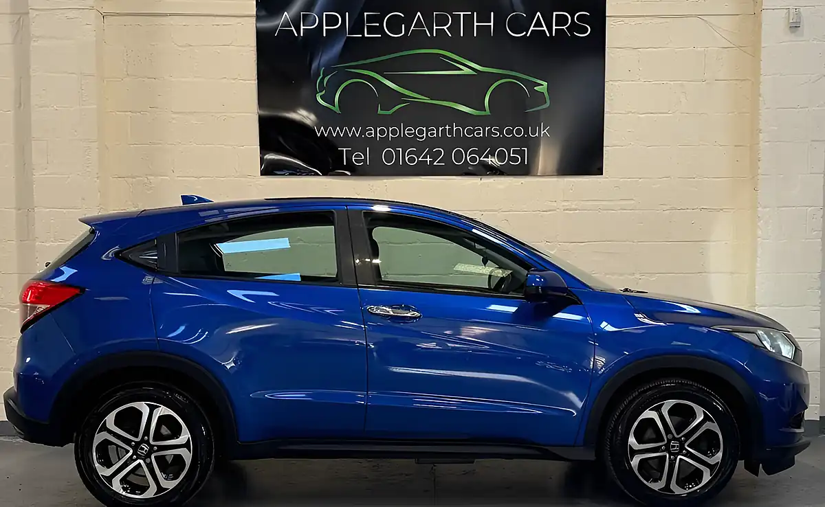 Used 2017 Honda Hr-V Se Navi Blue - Interior and Exterior details 2