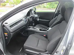 Used 2017 Honda Hr-V Se Navi Silver - Interior and Exterior details 9