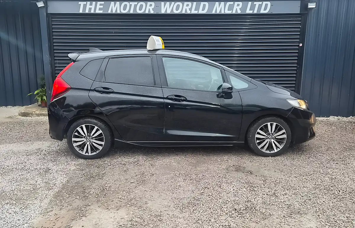 Used 2017 Honda Jazz Ex Black - Interior and Exterior details 3