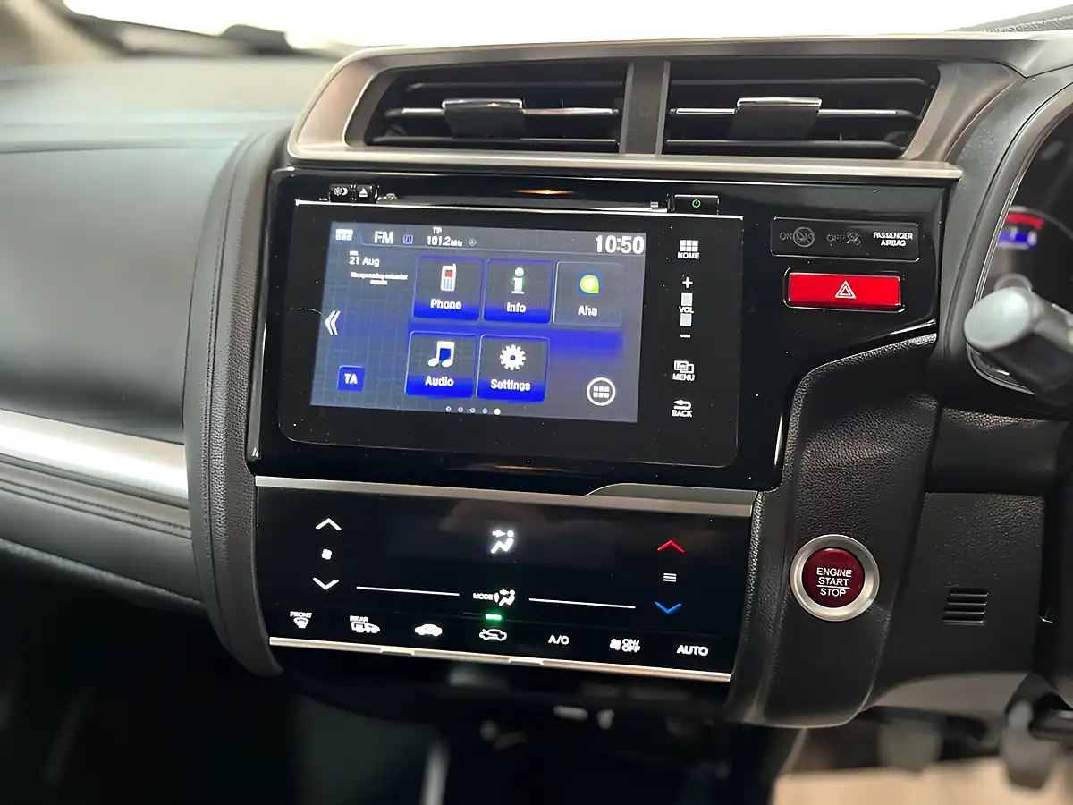 Used 2017 Honda Jazz Ex Grey - Interior and Exterior details 18