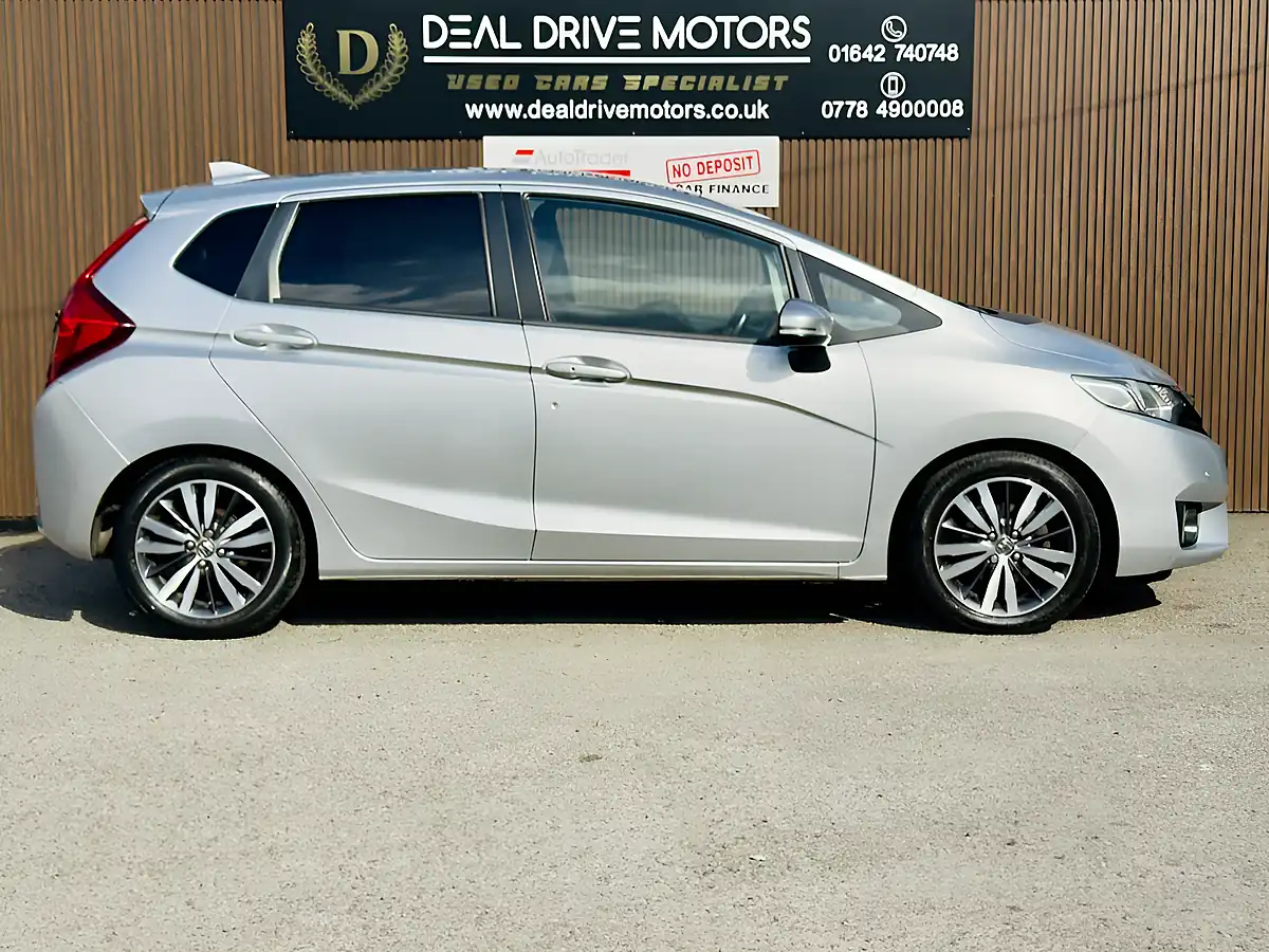 Used 2017 Honda Jazz Ex Navi Silver - Interior and Exterior details 10