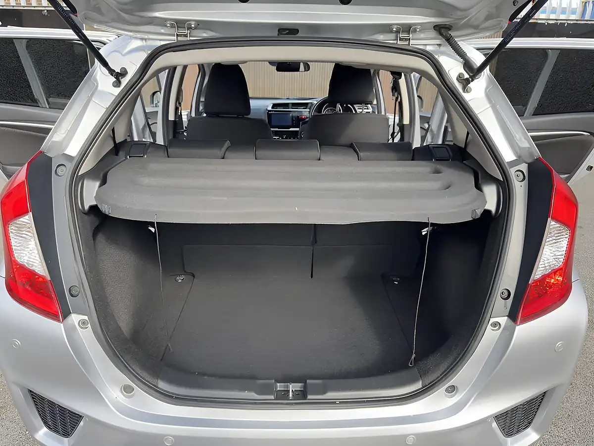 Used 2017 Honda Jazz Ex Navi Silver - Interior and Exterior details 14