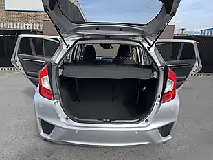 Used 2017 Honda Jazz Ex Navi Silver - Interior and Exterior details 15