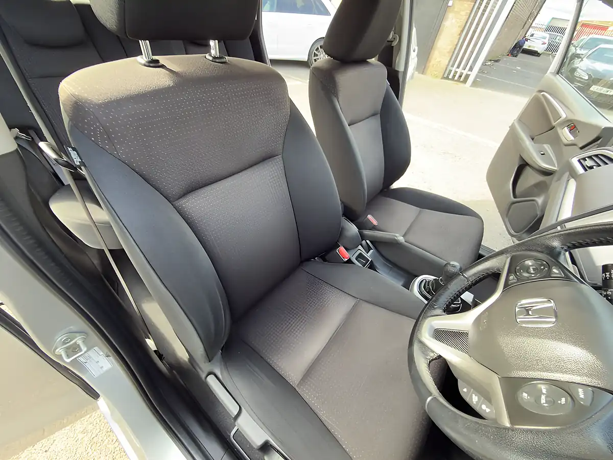 Used 2017 Honda Jazz Ex Navi Silver - Interior and Exterior details 18