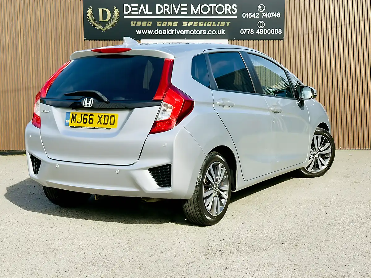 Used 2017 Honda Jazz Ex Navi Silver - Interior and Exterior details 7