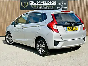 Used 2017 Honda Jazz Ex Navi Silver - Interior and Exterior details 9