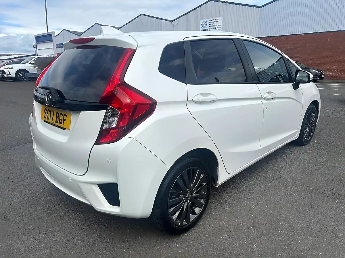 Used 2017 Honda Jazz Ex Navi White - Interior and Exterior details 5