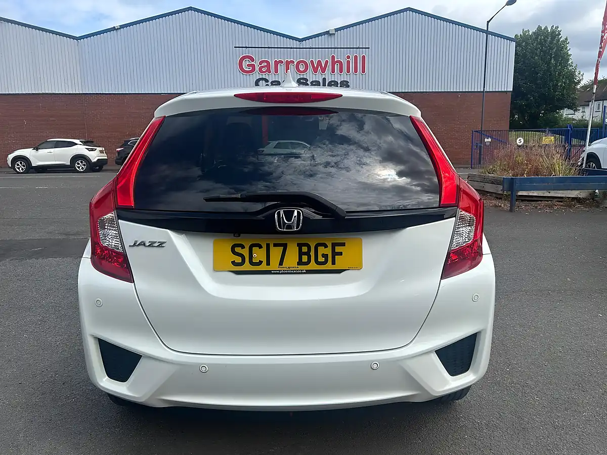 Used 2017 Honda Jazz Ex Navi White - Interior and Exterior details 8
