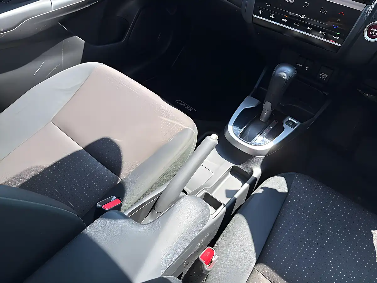 Used 2017 Honda Jazz Ex Orange - Interior and Exterior details 11