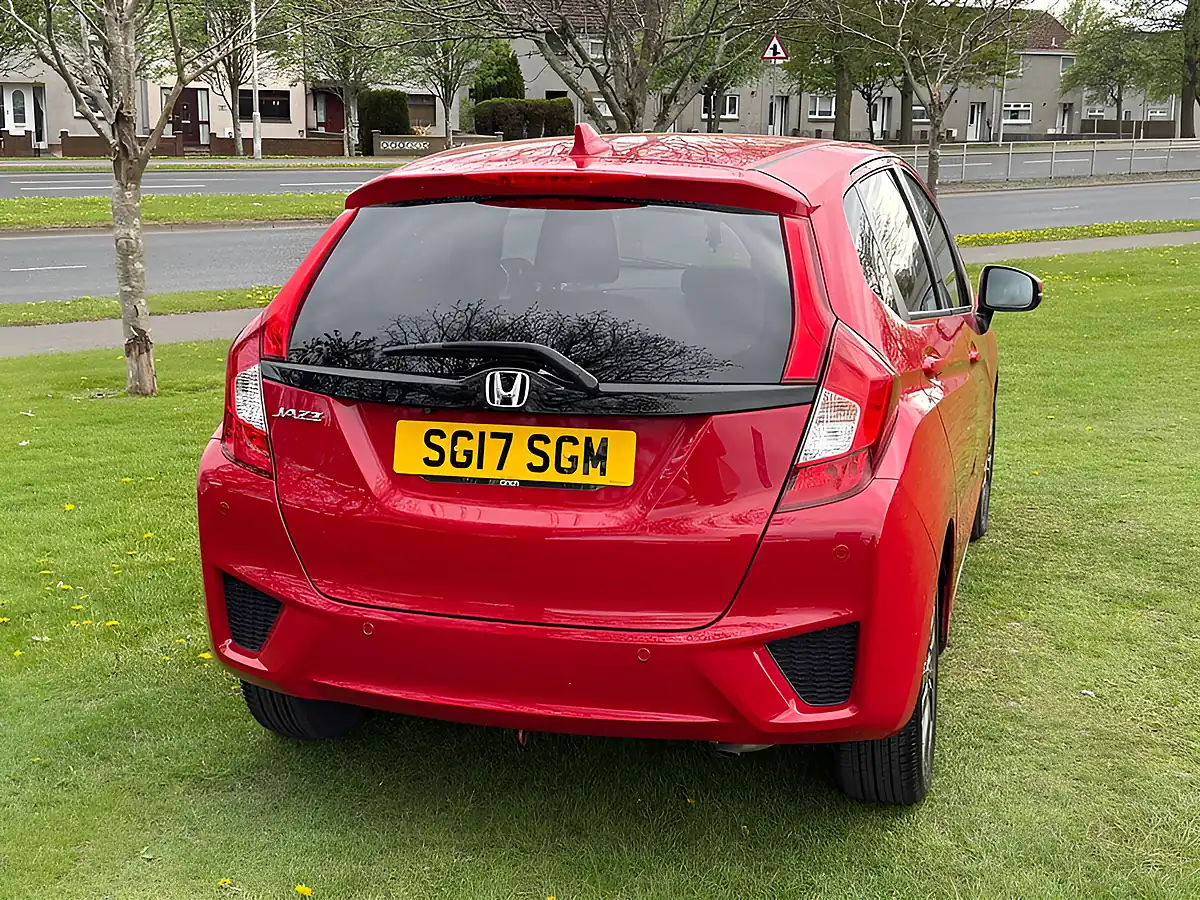 Used 2017 Honda Jazz Ex Red - Interior and Exterior details 6