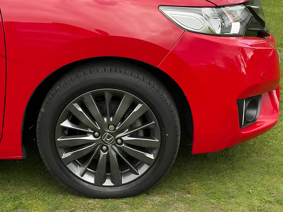 Used 2017 Honda Jazz Ex Red - Interior and Exterior details 8