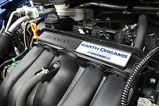 Used 2017 Honda Jazz Se Blue - Interior and Exterior details 19