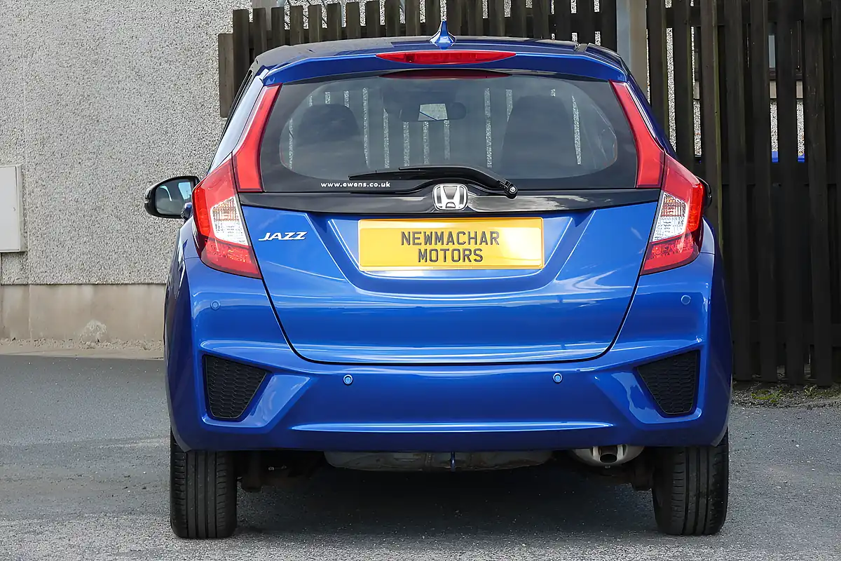 Used 2017 Honda Jazz Se Blue - Interior and Exterior details 3